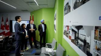 Photo number 4 from the photo gallery Prime Minister Justin Trudeau meets with GM CEO Mary Barra in Markham, Ontario