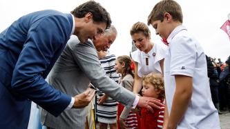 Photo numéro 19 de la galerie de photos Le premier ministre Justin Trudeau, Sophie Grégoire Trudeau et leurs enfants assistent aux célébrations de la Fête du Canada, sur la Colline du Parlement