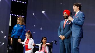 Photo numéro 26 de la galerie de photos Le premier ministre Justin Trudeau, Sophie Grégoire Trudeau et leurs enfants assistent aux célébrations de la Fête du Canada, sur la Colline du Parlement