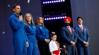 Photo numéro 28 de la galerie de photos Le premier ministre Justin Trudeau, Sophie Grégoire Trudeau et leurs enfants assistent aux célébrations de la Fête du Canada, sur la Colline du Parlement