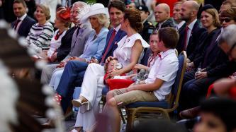 Photo numéro 4 de la galerie de photos Le premier ministre Justin Trudeau, Sophie Grégoire Trudeau et leurs enfants assistent aux célébrations de la Fête du Canada, sur la Colline du Parlement