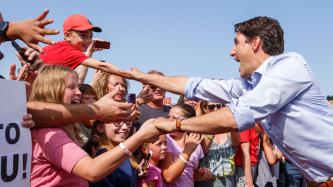 Photo number 2 from the photo gallery Prime Minister Justin Trudeau is greeted by residents in Goderich, Ontario