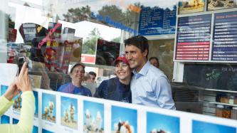 Photo number 2 from the photo gallery Prime Minister Justin Trudeau drops by Dairee Delite in Brantford, Ontario