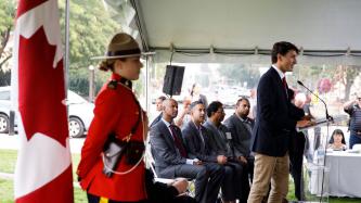 Photo numéro 1 de la galerie de photos Le premier ministre Justin Trudeau et le ministre Ahmed Hussen prennent part à une cérémonie de citoyenneté à Kelowna, en Colombie-Britannique